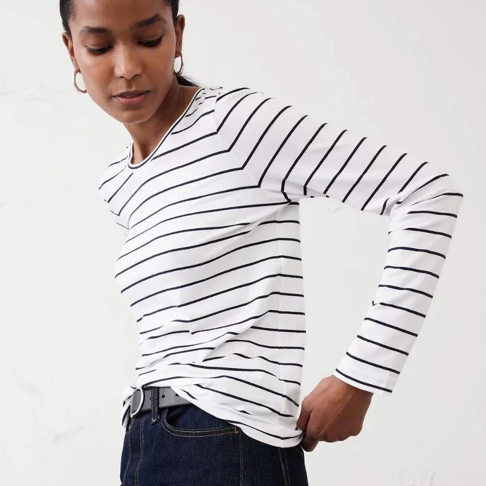Banana Republic Timeless Tee White Black Striped Long Sleeve Crew Neck Shirt M